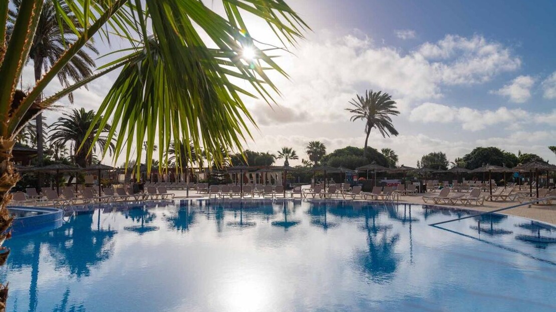 Elba Carlota Beach and Convention Resort